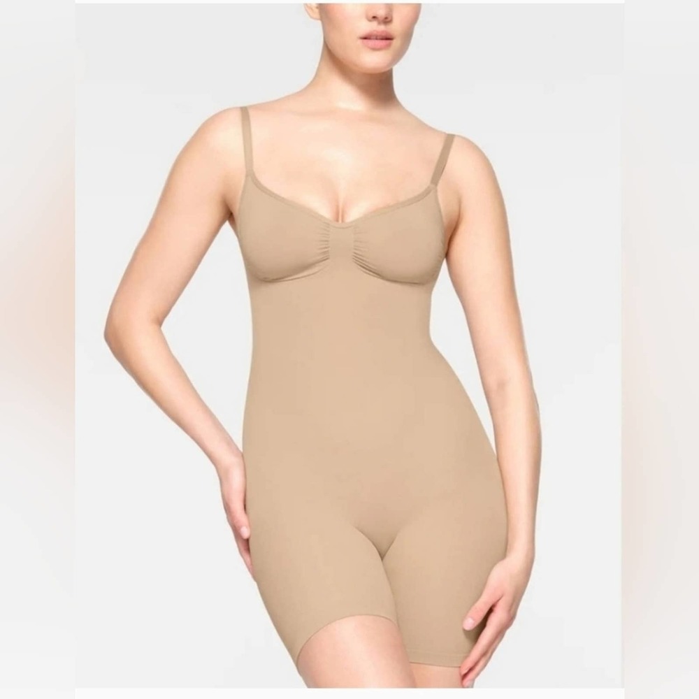 Skims Seamless Sculpt Mid Thigh Bodysuit Body Shaper Sculpting Clay Large/Xlarge
